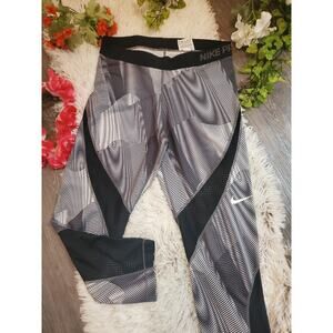 NIKE Pro Women's Black Compression Crop Leggings Mesh Knee Size Large Striped
